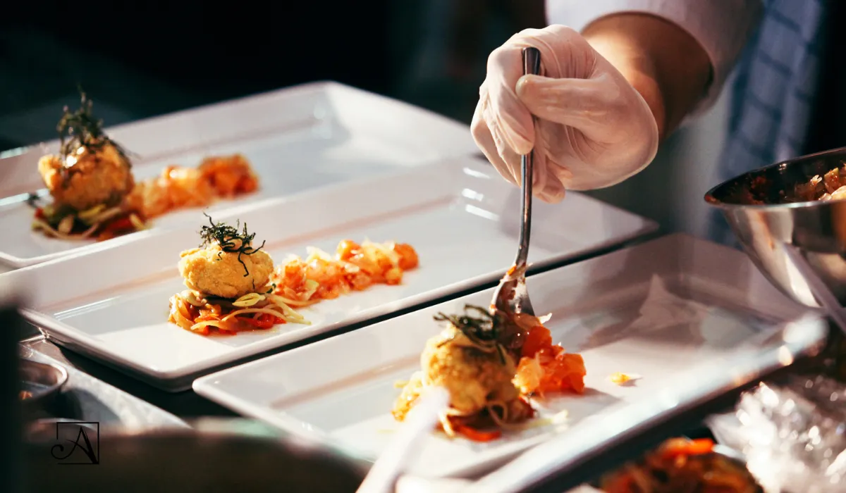 ¿Buscas restaurantes con encanto en el Aljarafe? Descubre los mejores lugares para comer bien, con terraza o en pareja. Recomendado por Aljarafe 5 Sentidos.