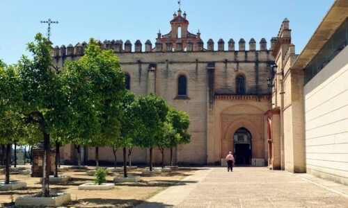 Vista exterior del Monasterio San Isidoro del campo en Santiponce, Sevilla